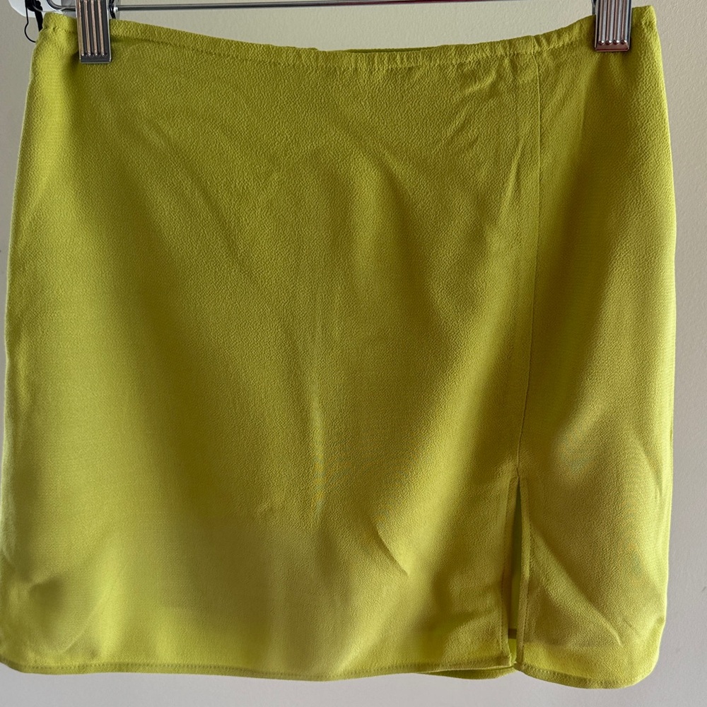 Pear Green Aritzia Women's Skirt